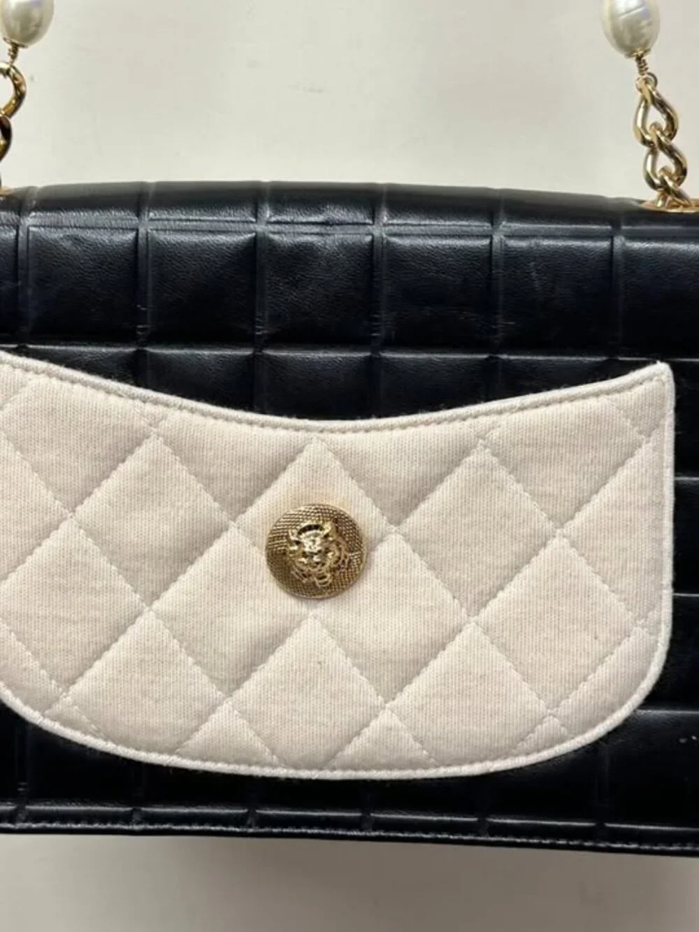 Chanel Pearl Leather Floral Ladies Bag